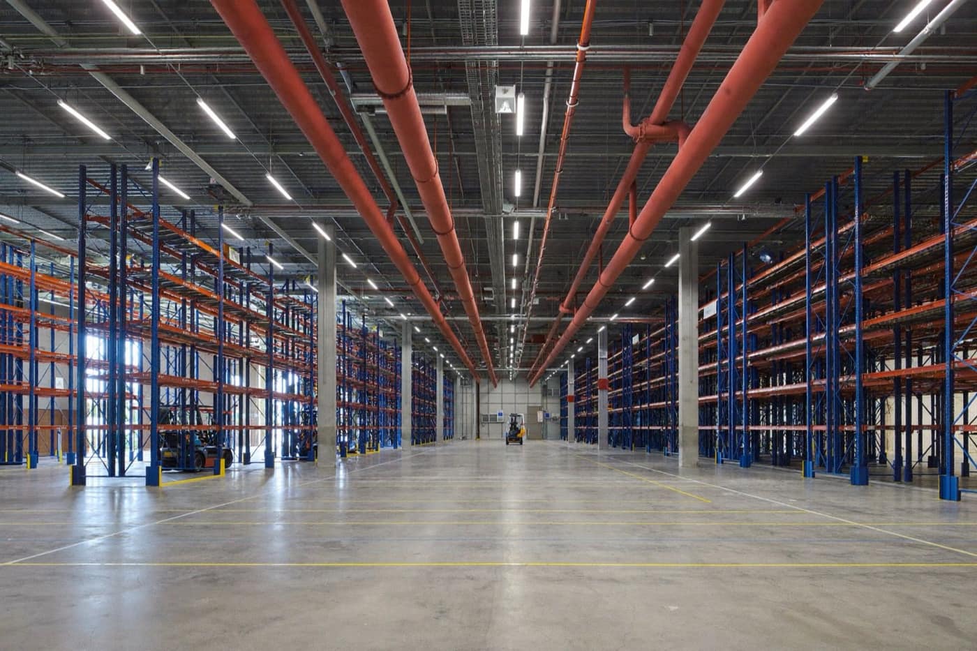 Sistem sprinkler hală logistică